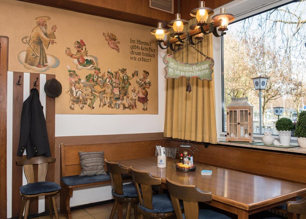 Hotel Und Gasthof Soller Ismaning Ngoại thất bức ảnh